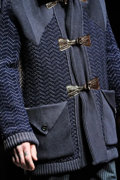 Look 61